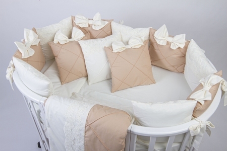 Комплект в кроватку подушками с кружевом "Classico" (экрю) сатин